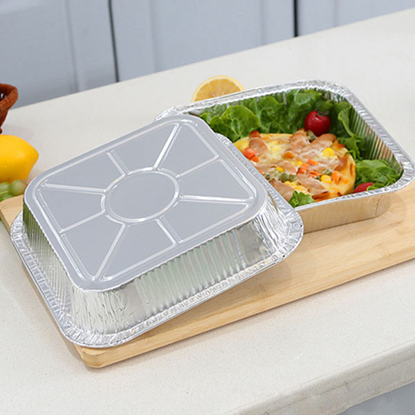 square-foil-pans-with-lids